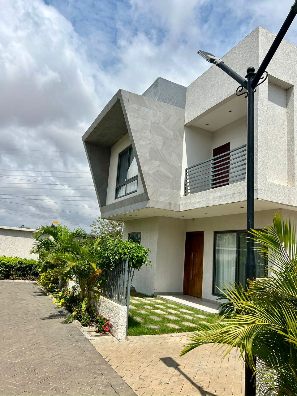 3 Bedroom Furnished House in Adjiringanor, East Legon